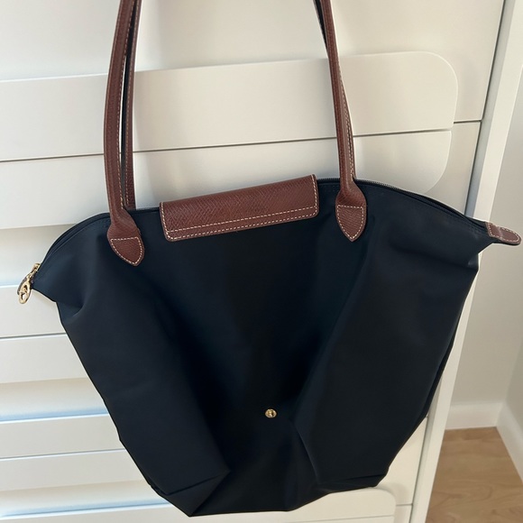 Longchamp Le Pliage Tote - Picture 2 of 3
